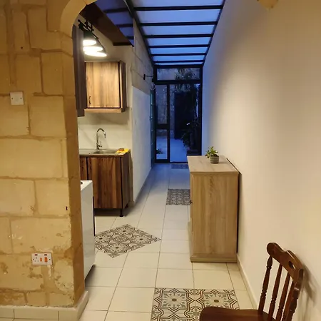 Peaceful Traditional Maltese Townhouse Ferienhaus