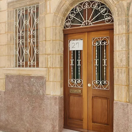 Peaceful Traditional Maltese Townhouse