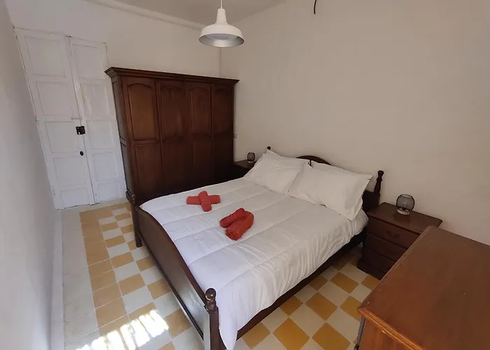 Peaceful Traditional Maltese Townhouse