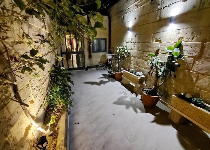 Peaceful Traditional Maltese Townhouse Feriehus Luqa