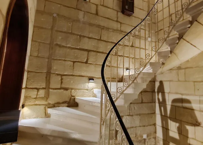 Peaceful Traditional Maltese Townhouse Luqa