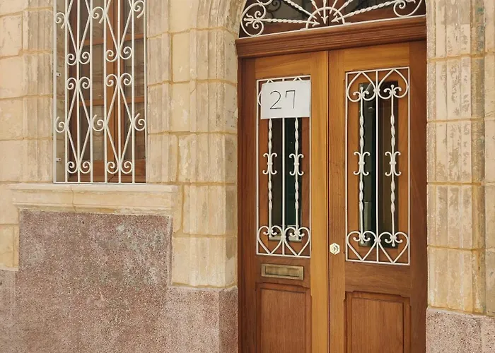 Peaceful Traditional Maltese Townhouse